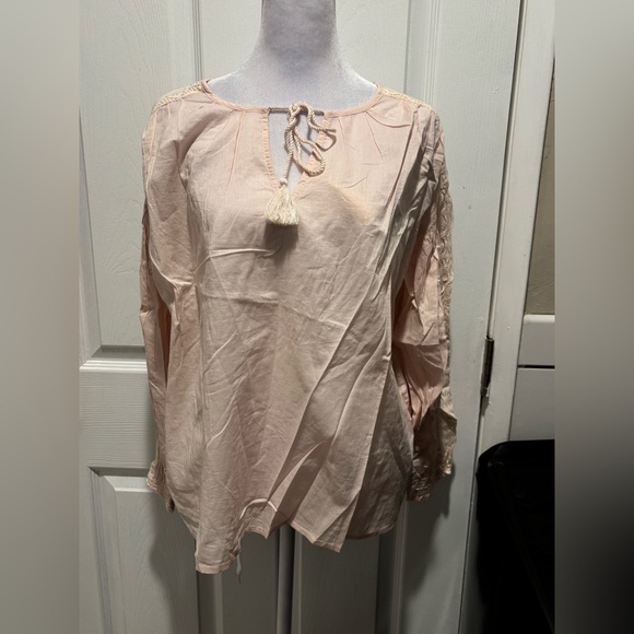 Levi's Tops - Levi’s Baby Pink Peasant Top Blouse